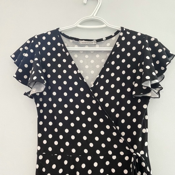 Stunning polka dot dress size small/ will fit medium - Picture 1 of 3
